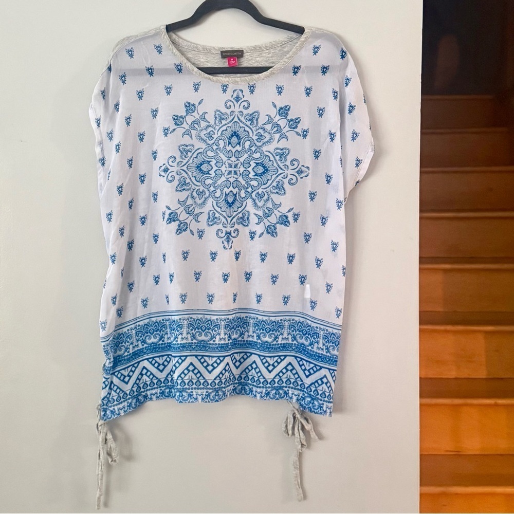 💥Vince Camuto Mixed Media White and Blue Patterned Blouse Plus Size
